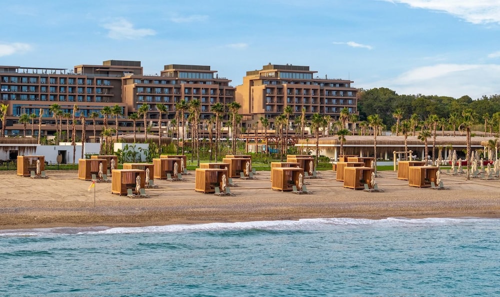 Lusso Sorgun — Beach in Side