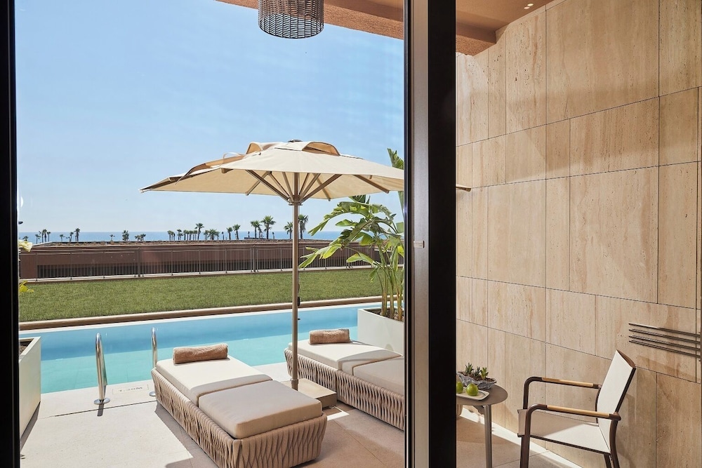 Lusso Sorgun — Swimming pool in Side