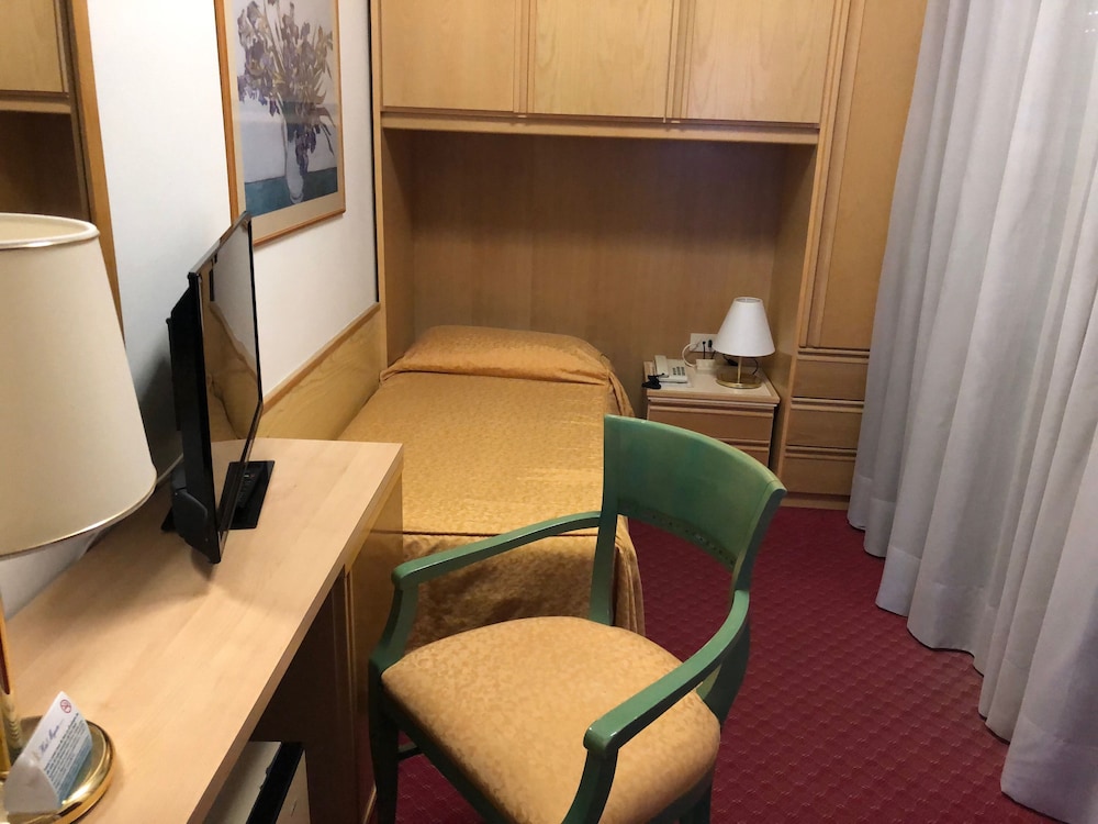 Hotel Majestic — Hotel rooms in Jesolo, Veneto