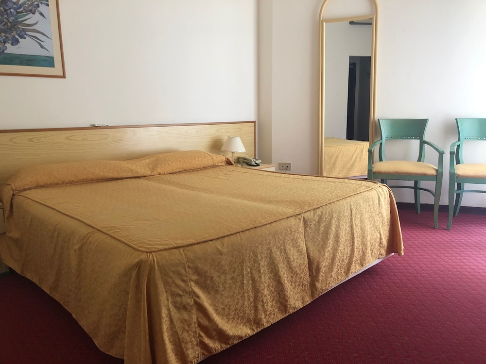 Hotel Majestic — Hotel rooms in Jesolo, Veneto