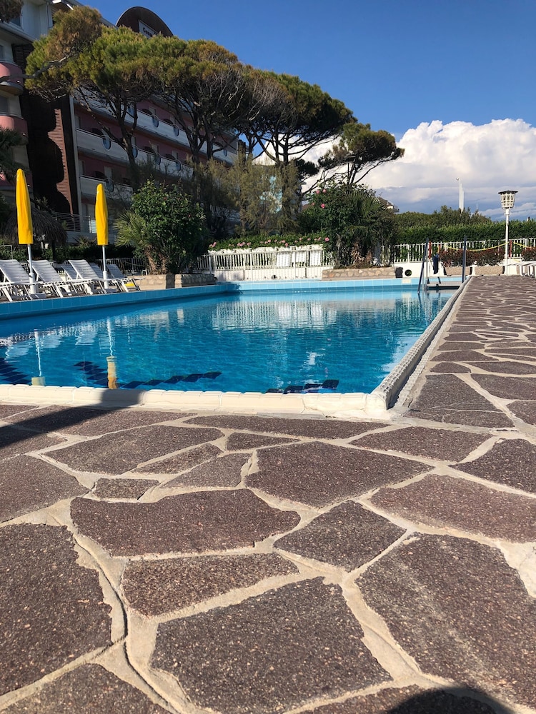 Hotel Majestic — Swimming pool in Jesolo, Veneto