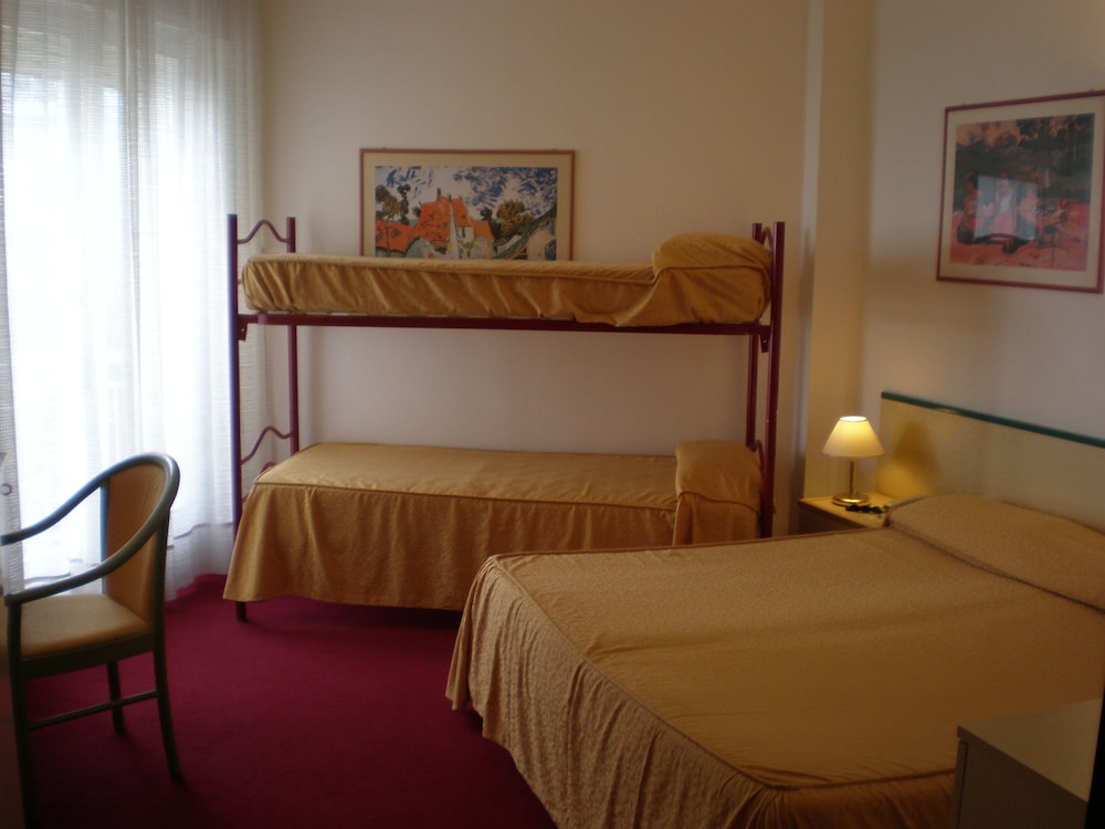 Hotel Majestic — Hotel rooms in Jesolo, Veneto