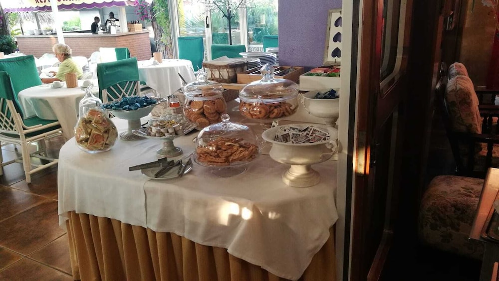 Hotel Majestic — Restaurant & bars in Jesolo, Veneto