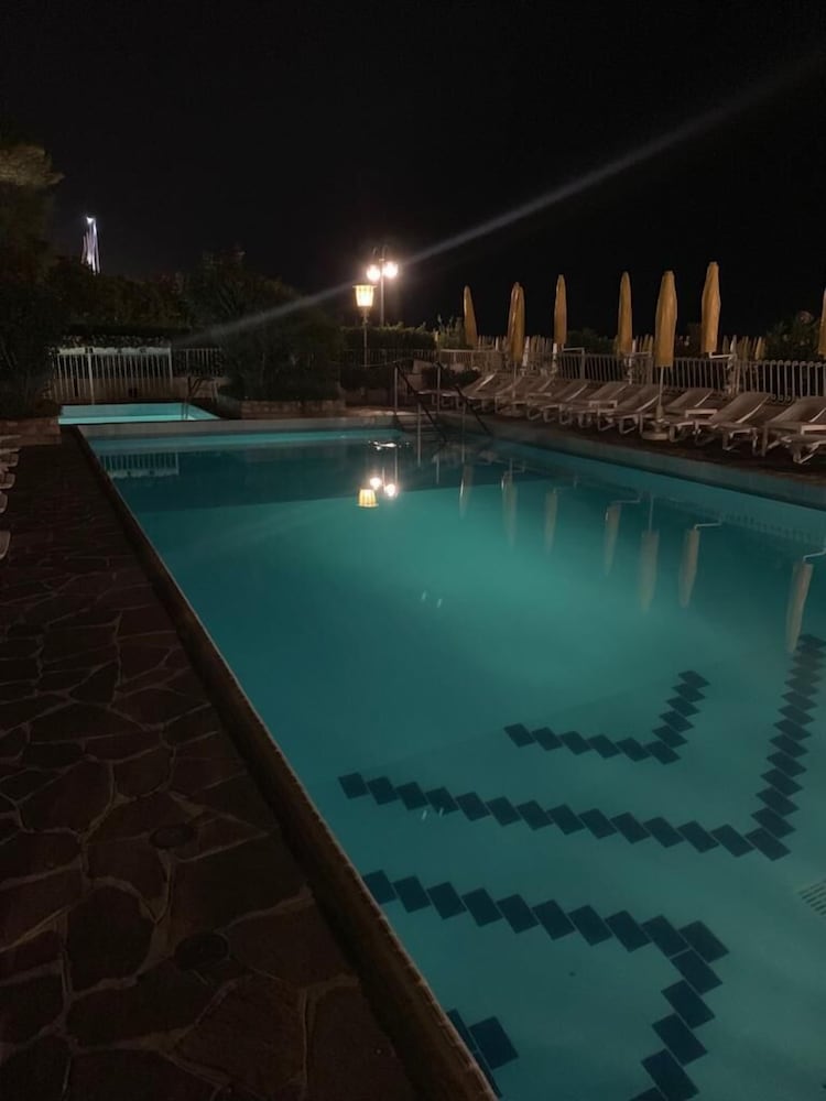 Hotel Majestic — Swimming pool in Jesolo, Veneto