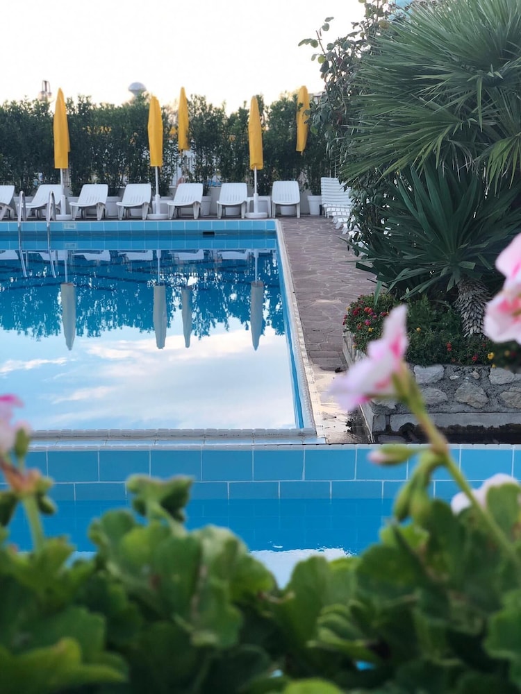 Hotel Majestic — Swimming pool in Jesolo, Veneto