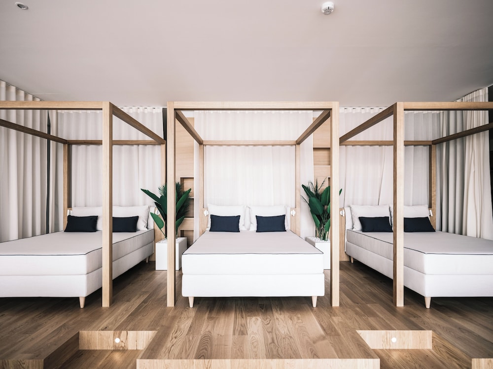 Falkensteiner Hotel & Spa Jesolo — Hotel rooms in Jesolo, Veneto