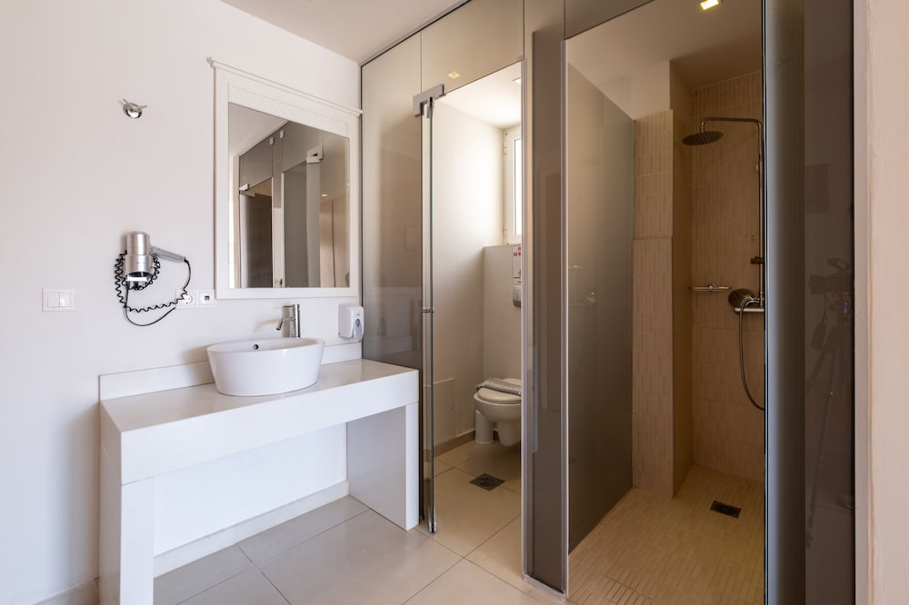 Dimitrios Beach Hotel Adults Friendly 14 plus — Hotel rooms in Rethymnon