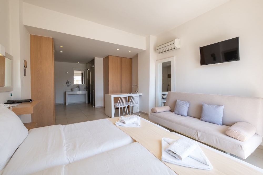 Dimitrios Beach Hotel Adults Friendly 14 plus — Hotel rooms in Rethymnon