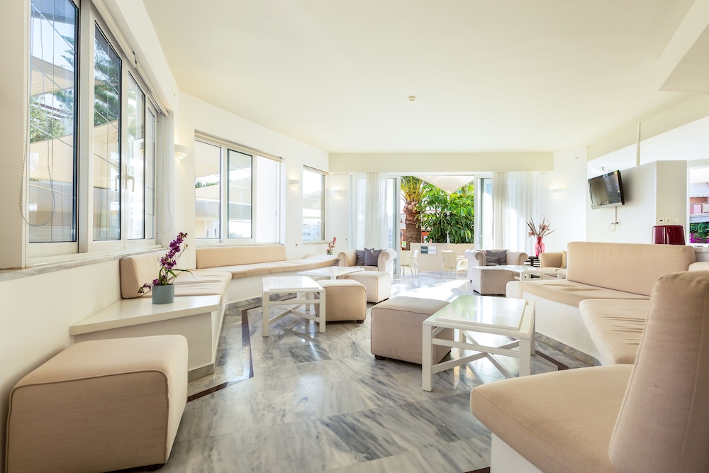 Dimitrios Beach Hotel Adults Friendly 14 plus — Hotel rooms in Rethymnon