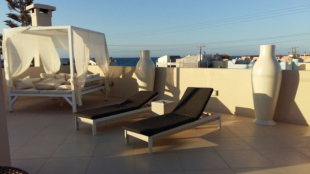 Dimitrios Beach Hotel Adults Friendly 14 plus — Beach in Rethymnon