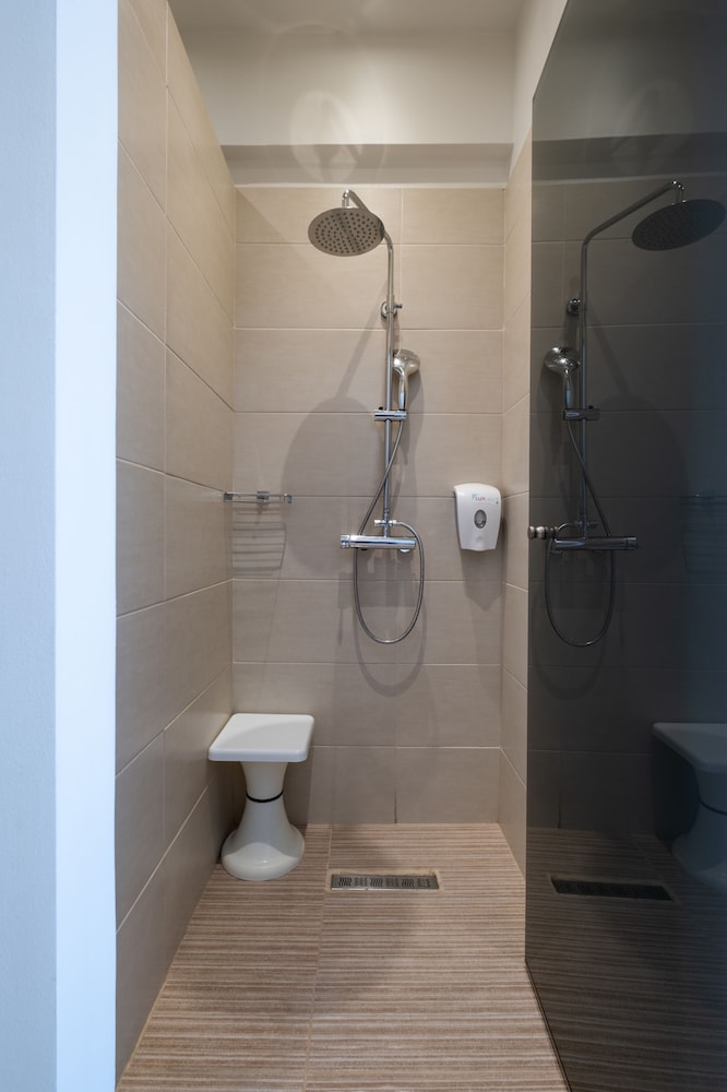 Dimitrios Beach Hotel Adults Friendly 14 plus — Hotel rooms in Rethymnon