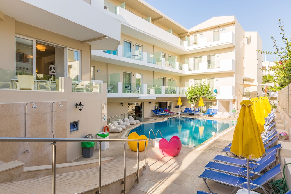 Dimitrios Beach Hotel Adults Friendly 14 plus — Swimming pool in Rethymnon