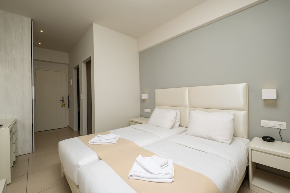 Dimitrios Beach Hotel Adults Friendly 14 plus — Hotel rooms in Rethymnon