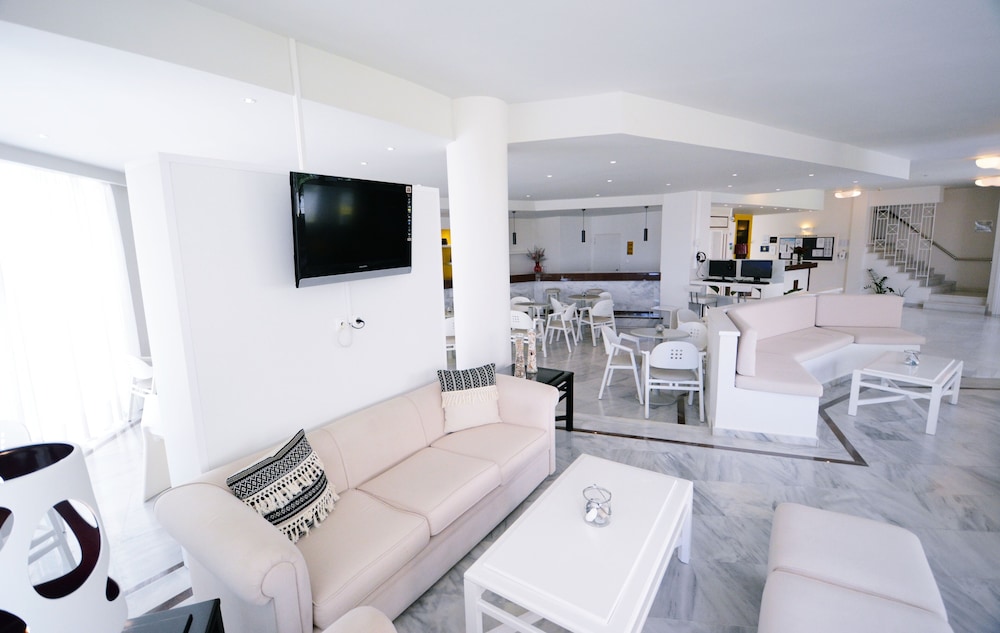 Dimitrios Beach Hotel Adults Friendly 14 plus — Hotel rooms in Rethymnon