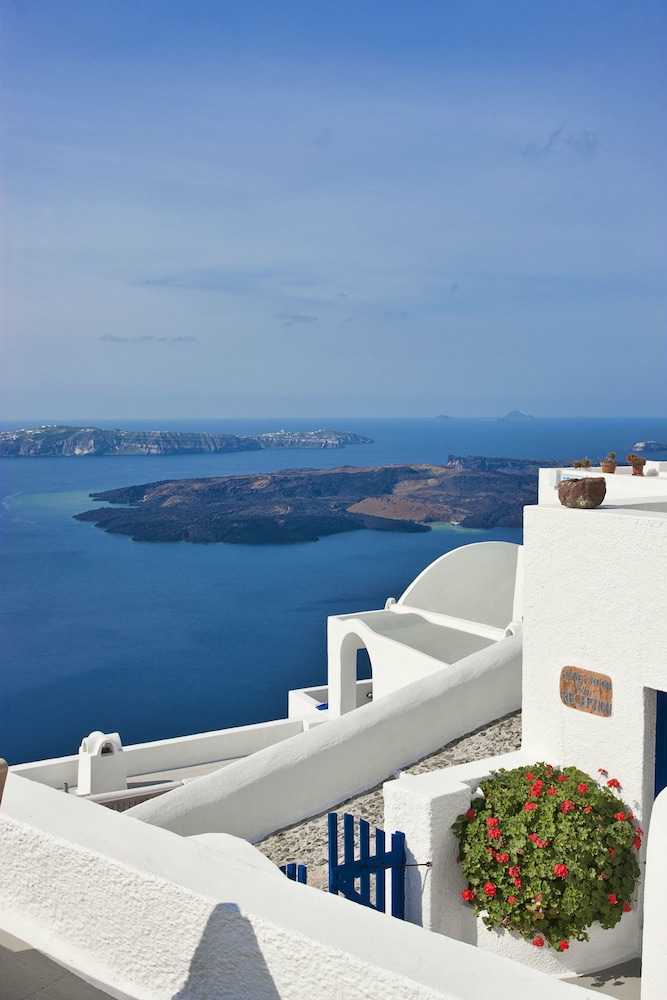 Honeymoon Petra Villas — Attractions in the area in Imerovigli, South Aegean