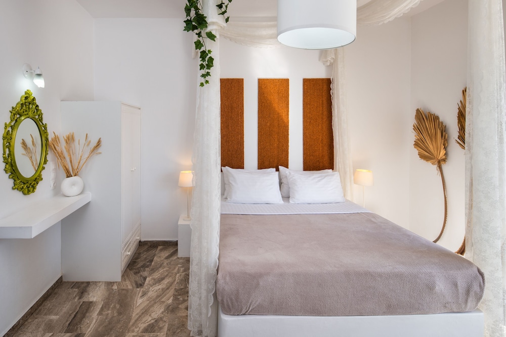 Sol Mare Salis — Hotel rooms in Kamari, South Aegean