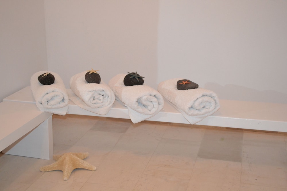 Sol Mare Salis — Spa in Kamari, South Aegean
