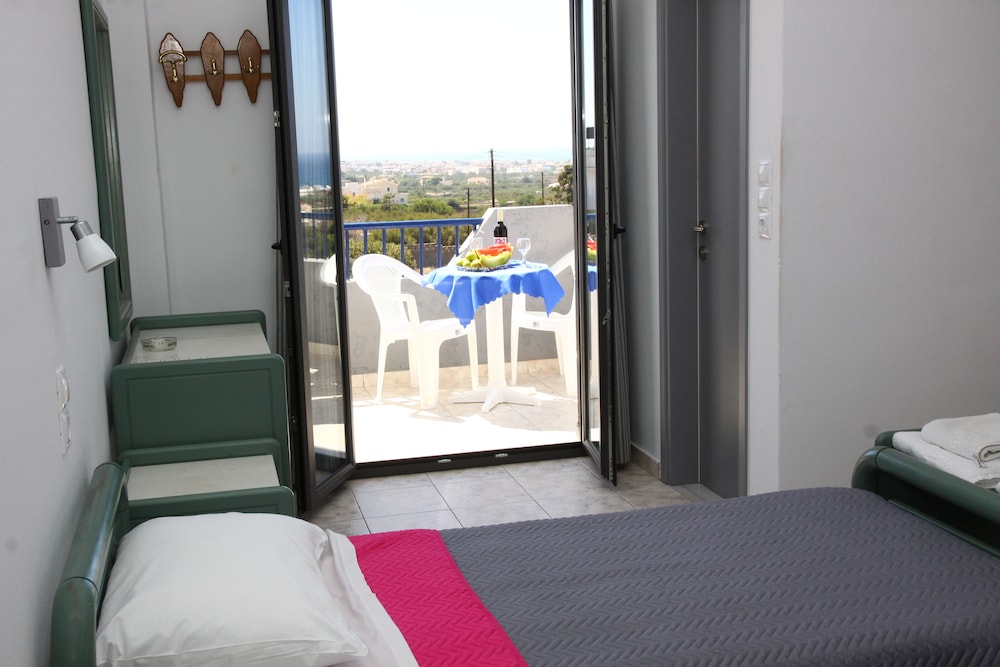 Villa Marina — Hotel rooms in Hersonissos