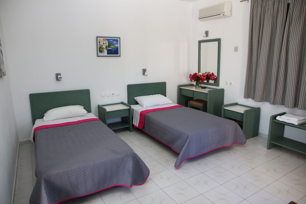 Villa Marina — Hotel rooms in Hersonissos