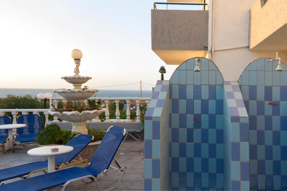 Villa Marina — Hotel building in Hersonissos