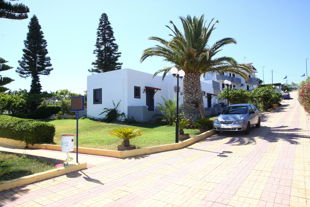 Villa Marina — Hotel building in Hersonissos
