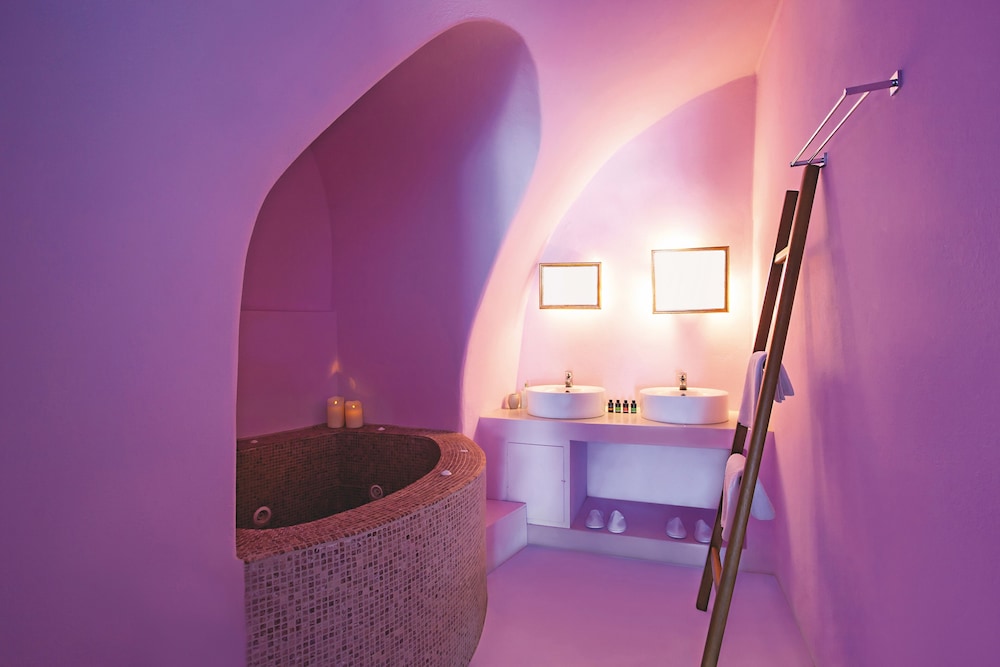 Remezzo Villas — Hotel rooms in Imerovigli, South Aegean
