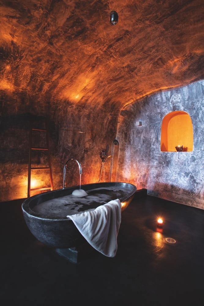 Remezzo Villas — Spa in Imerovigli, South Aegean