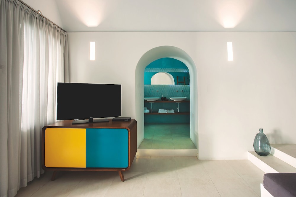 Remezzo Villas — Hotel rooms in Imerovigli, South Aegean