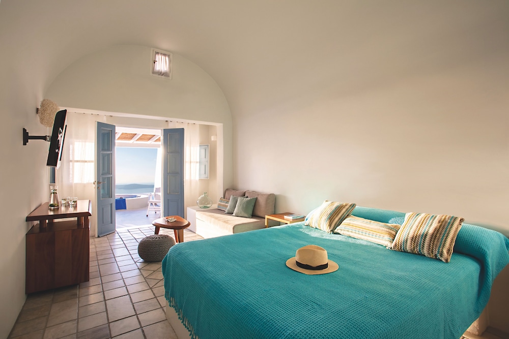 Remezzo Villas — Hotel rooms in Imerovigli, South Aegean