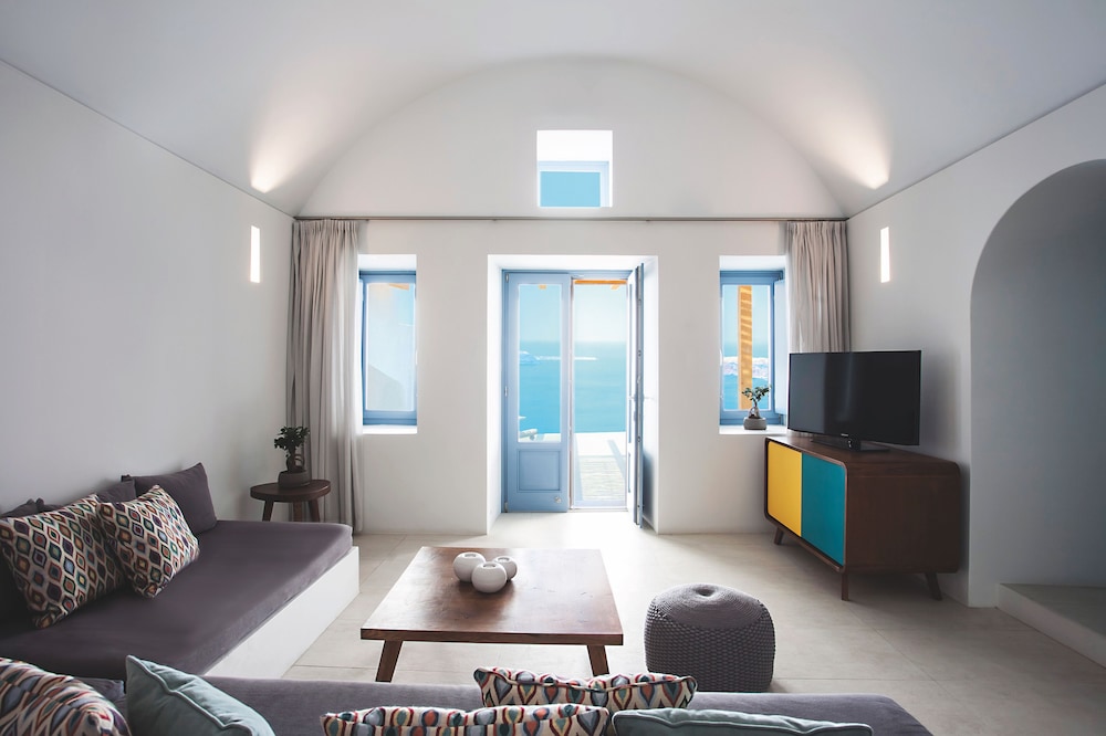 Remezzo Villas — Hotel rooms in Imerovigli, South Aegean