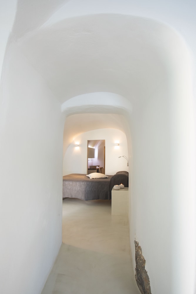 Remezzo Villas — Hotel rooms in Imerovigli, South Aegean