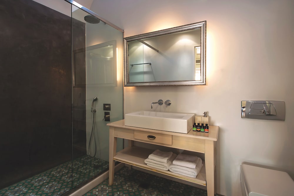 Remezzo Villas — Hotel rooms in Imerovigli, South Aegean