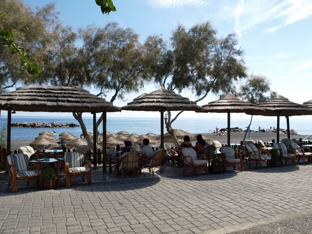 Levante Beach Hotel — Restaurant & bars in Kamari, South Aegean