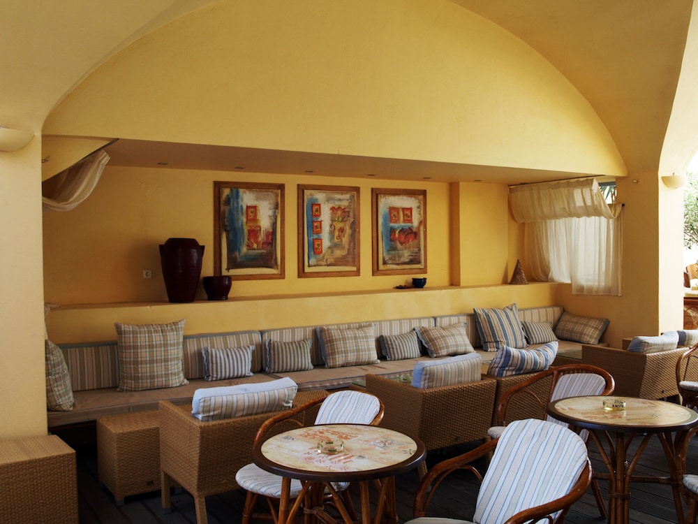 Levante Beach Hotel — Restaurant & bars in Kamari, South Aegean