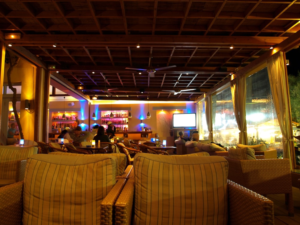 Levante Beach Hotel — Restaurant & bars in Kamari, South Aegean