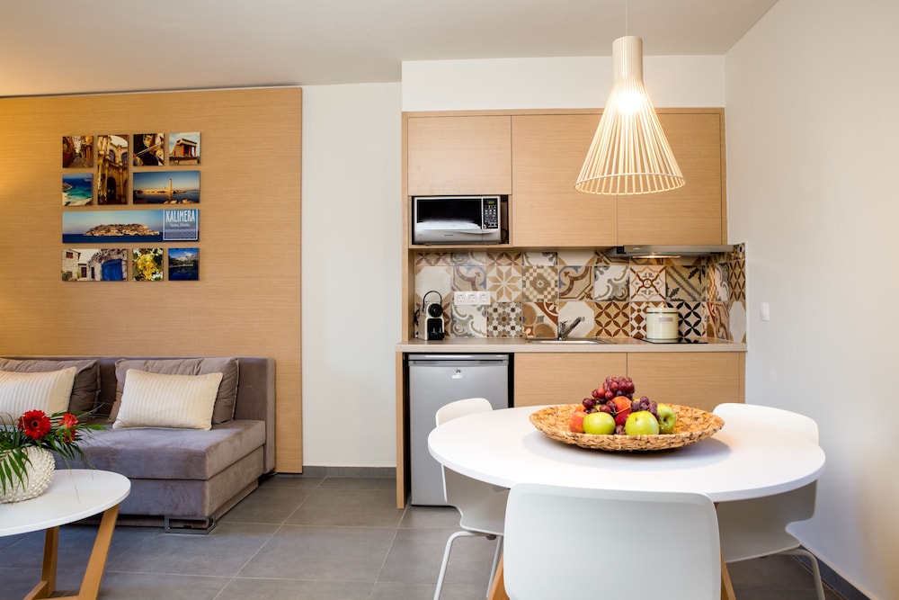 Sundance Apartments and Suites — Hotel rooms in Hersonissos