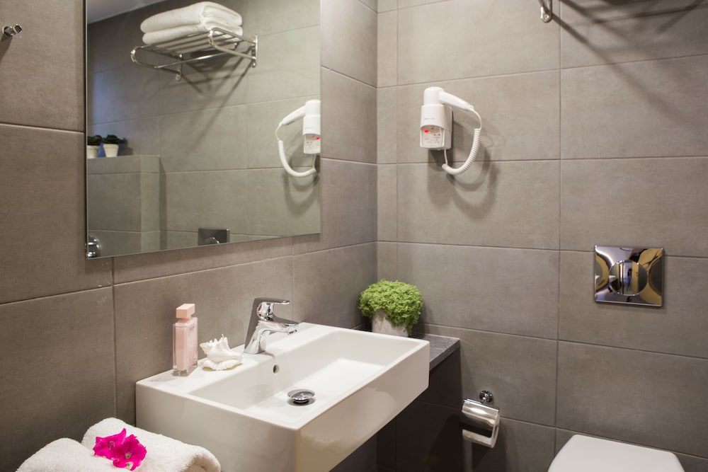 Sundance Apartments and Suites — Hotel rooms in Hersonissos