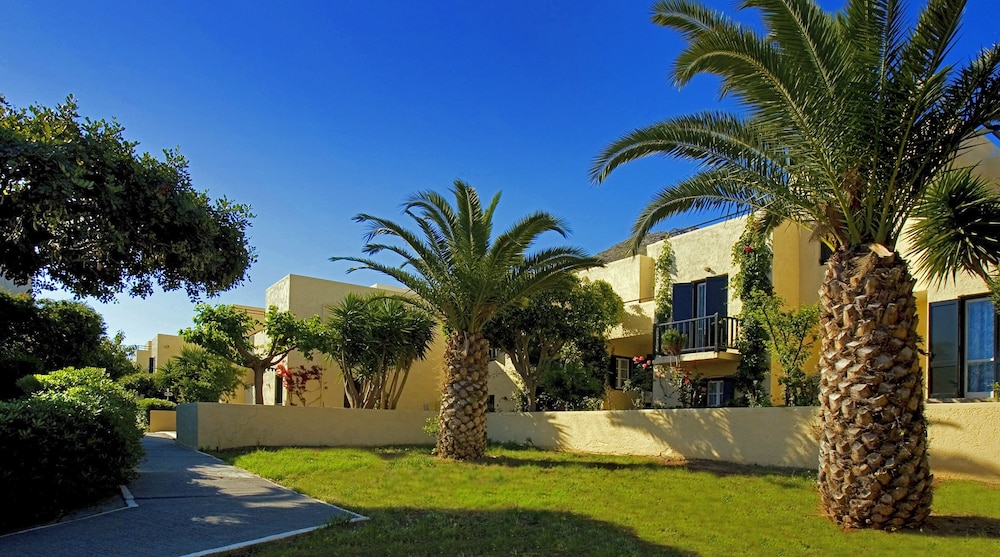Sundance Apartments and Suites — Hotel building in Hersonissos