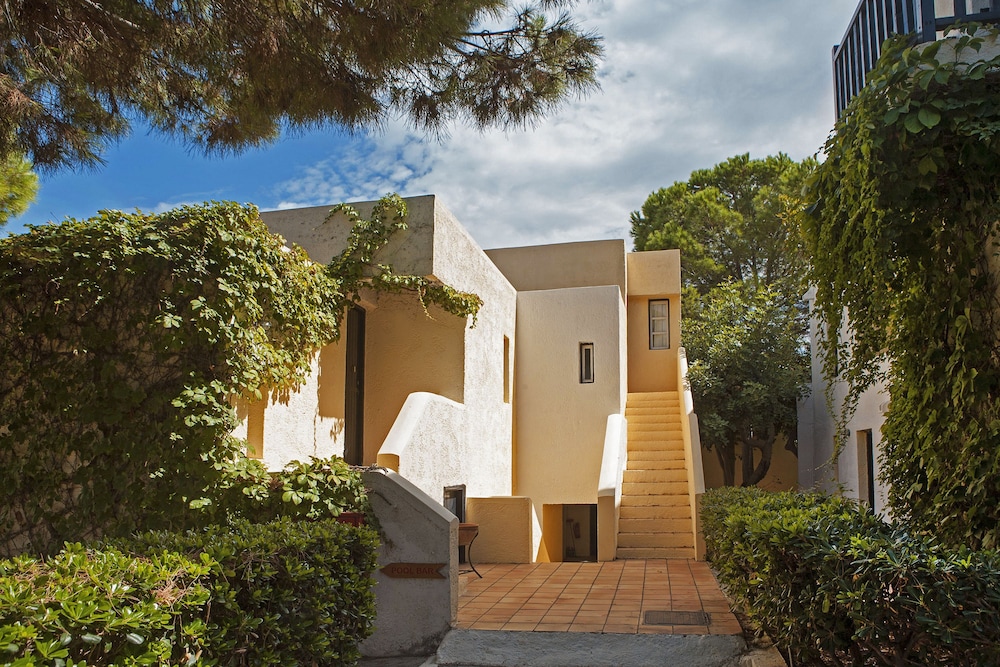 Sundance Apartments and Suites — Hotel building in Hersonissos