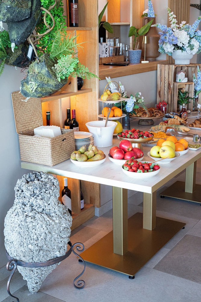 Hotel Aria — Restaurant & bars in Podstrana, Split-Dalmatia