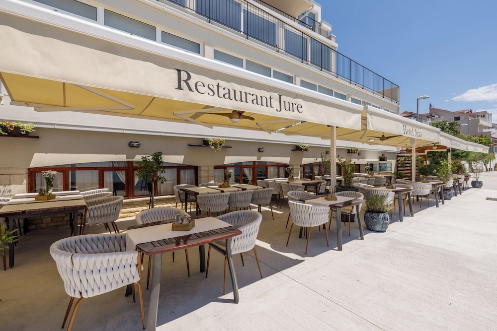 Hotel Aria — Restaurant & bars in Podstrana, Split-Dalmatia