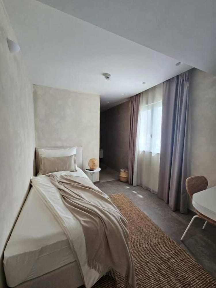 Hotel Aria — Hotel rooms in Podstrana, Split-Dalmatia