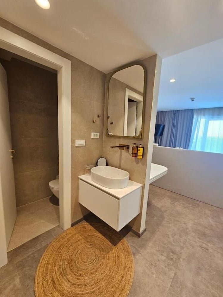 Hotel Aria — Hotel rooms in Podstrana, Split-Dalmatia