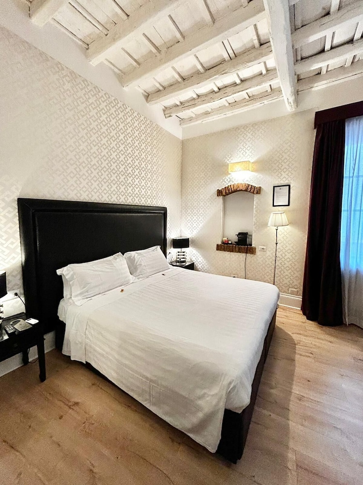 Minerva Relais — Hotel rooms in Rome, Lazio