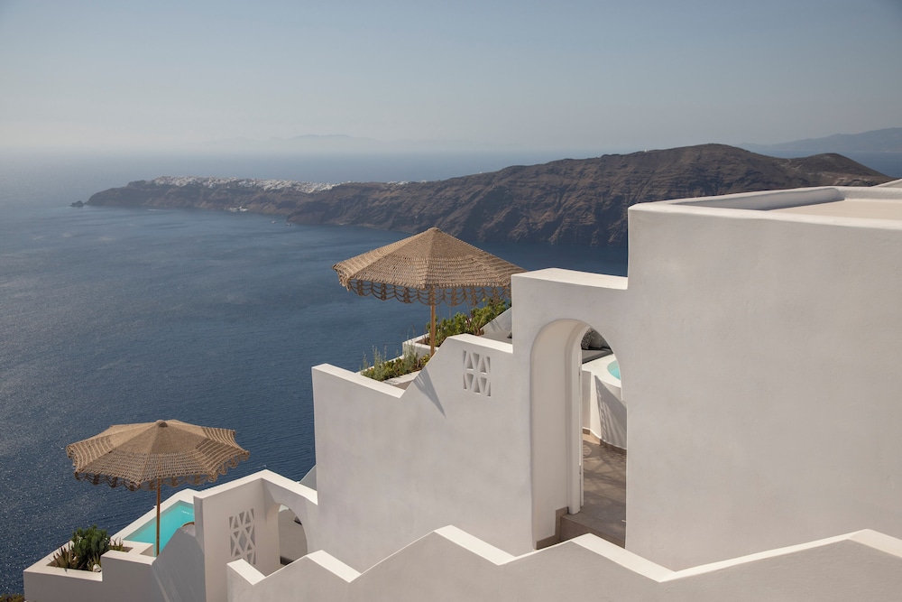 LUKAS Aethereal Living — Hotel building in Imerovigli, South Aegean