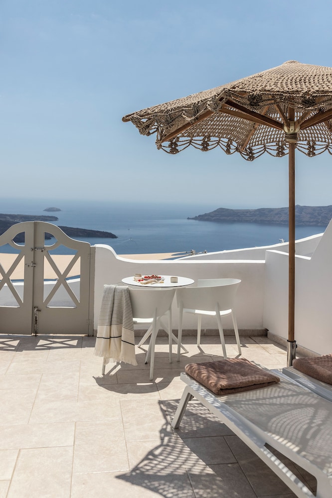 LUKAS Aethereal Living — Hotel rooms in Imerovigli, South Aegean