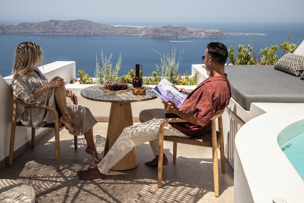 LUKAS Aethereal Living — Restaurant & bars in Imerovigli, South Aegean