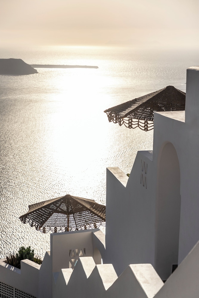 LUKAS Aethereal Living — Hotel building in Imerovigli, South Aegean