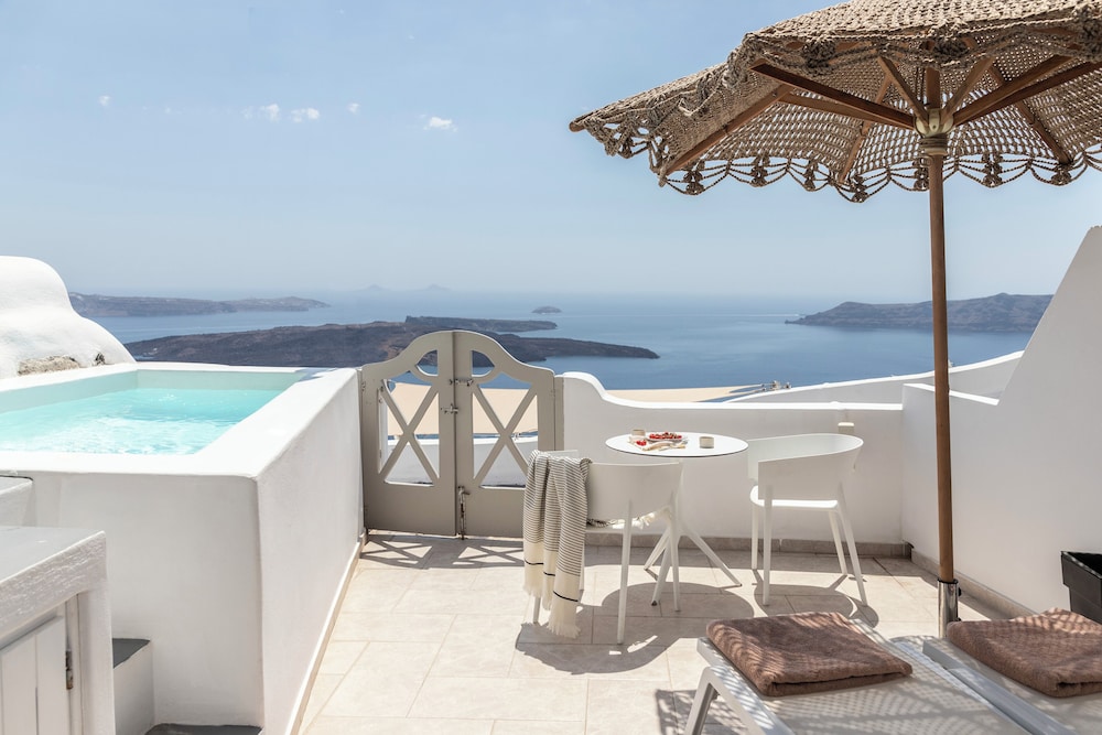 LUKAS Aethereal Living — Hotel rooms in Imerovigli, South Aegean
