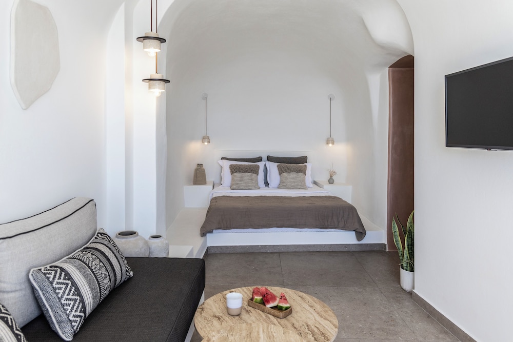 LUKAS Aethereal Living — Hotel rooms in Imerovigli, South Aegean
